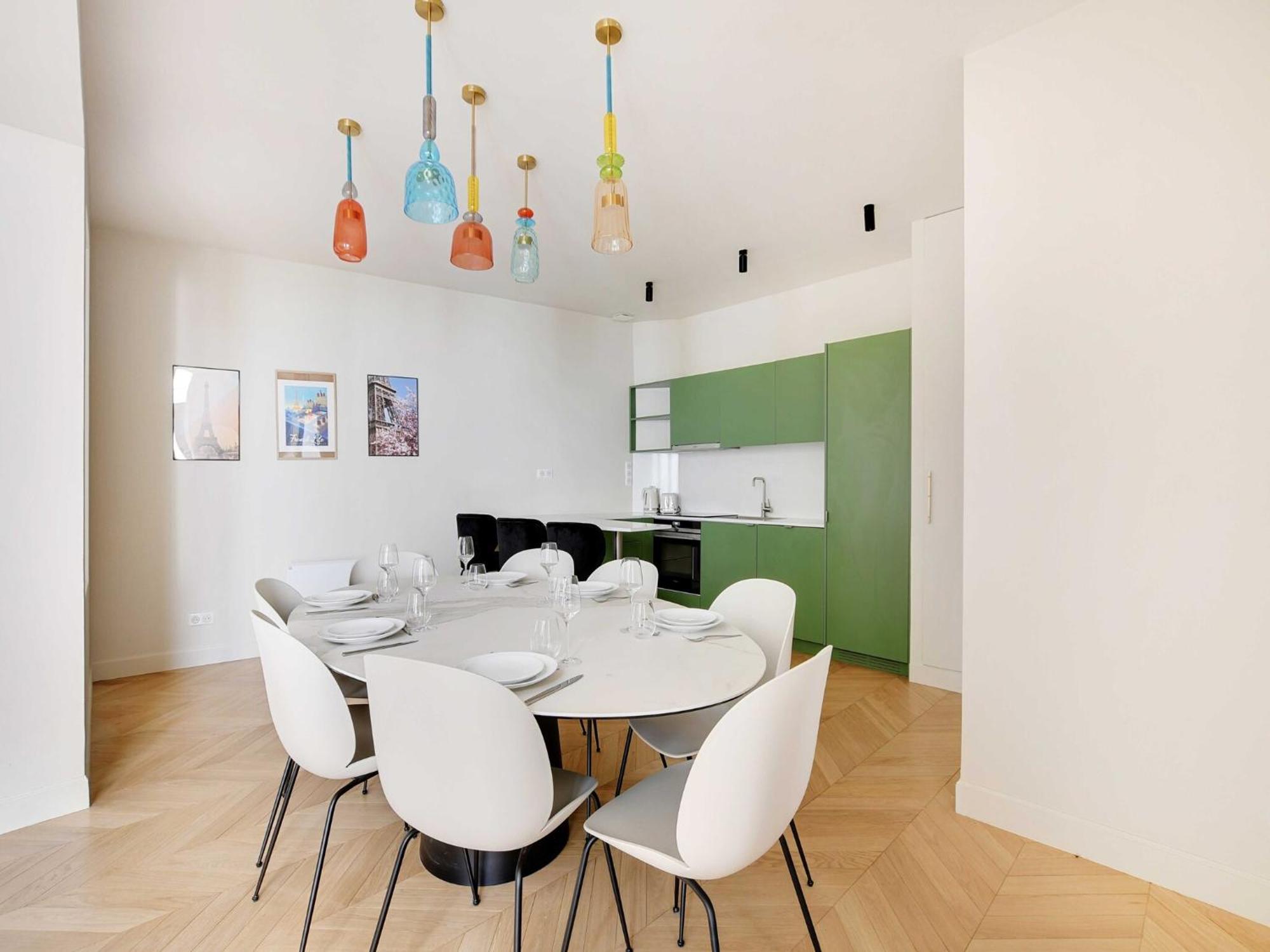 Appartement Exceptional House Sauna, Gym, Cinema, Wine Cellar Parijs